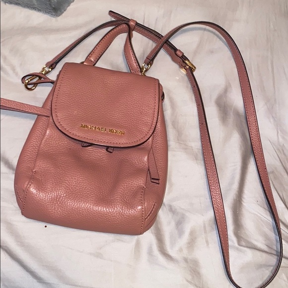 Michael Kors - Picture 1 of 1